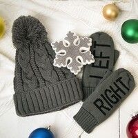Подарочный набор HUG: варежки, шапка, украшение новогоднее, серый, серый